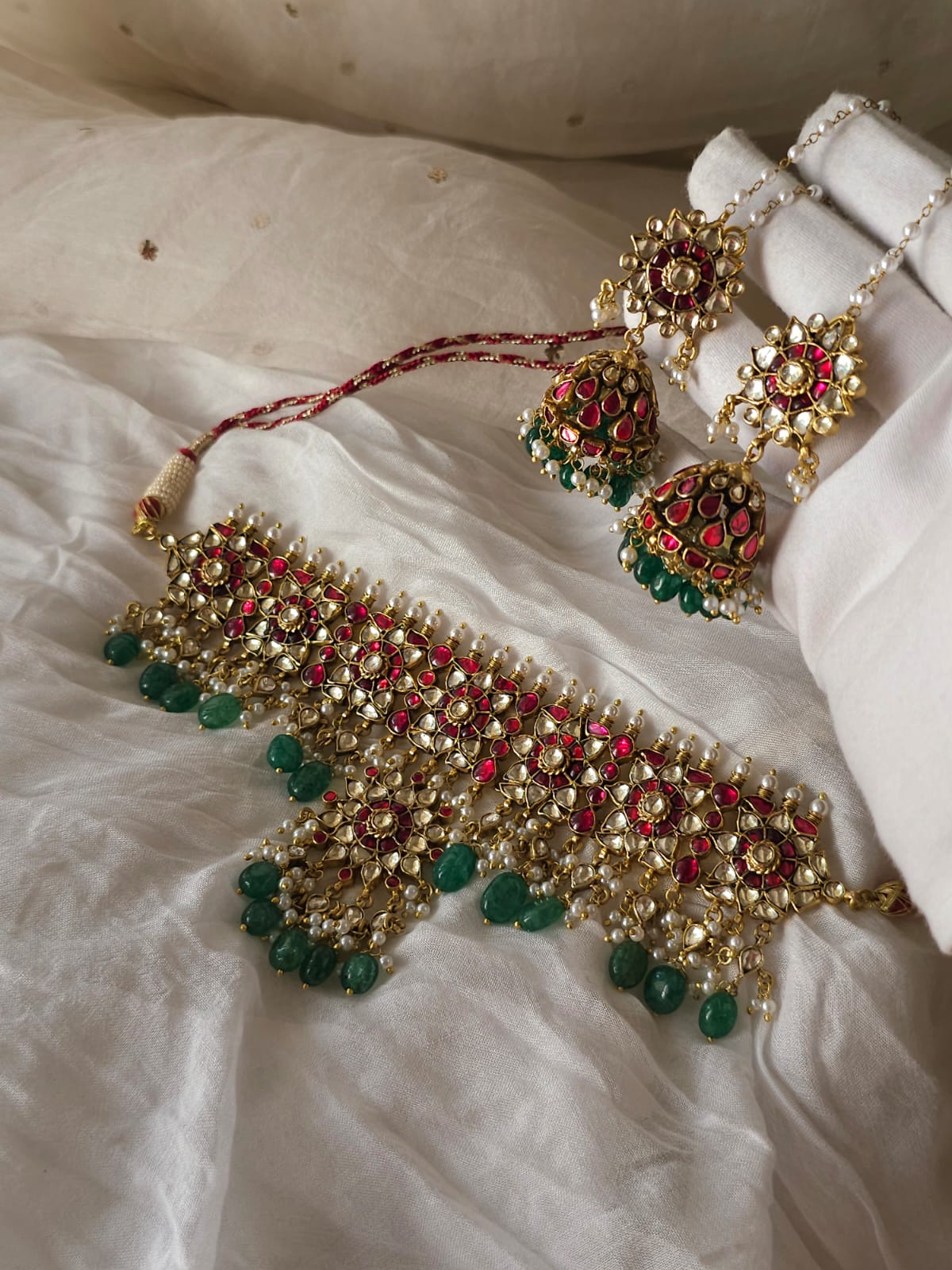 Scarlet affair necklace set