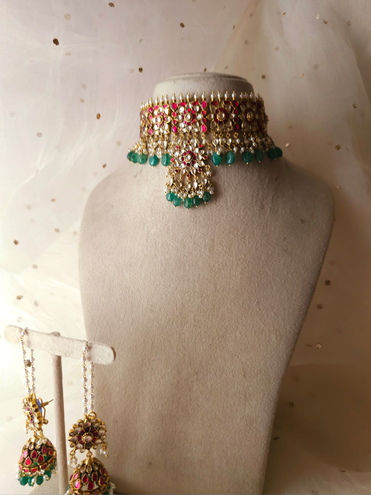 Scarlet affair necklace set