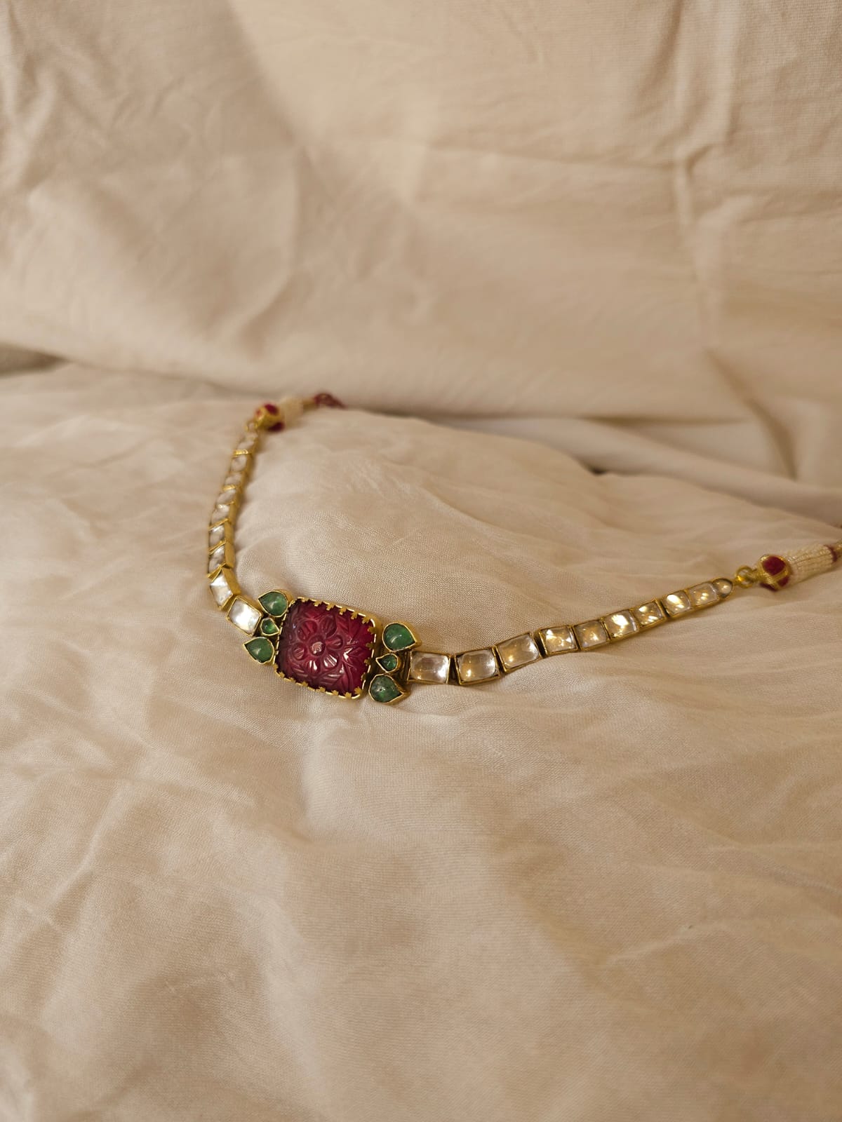 Raktagandha choker necklace