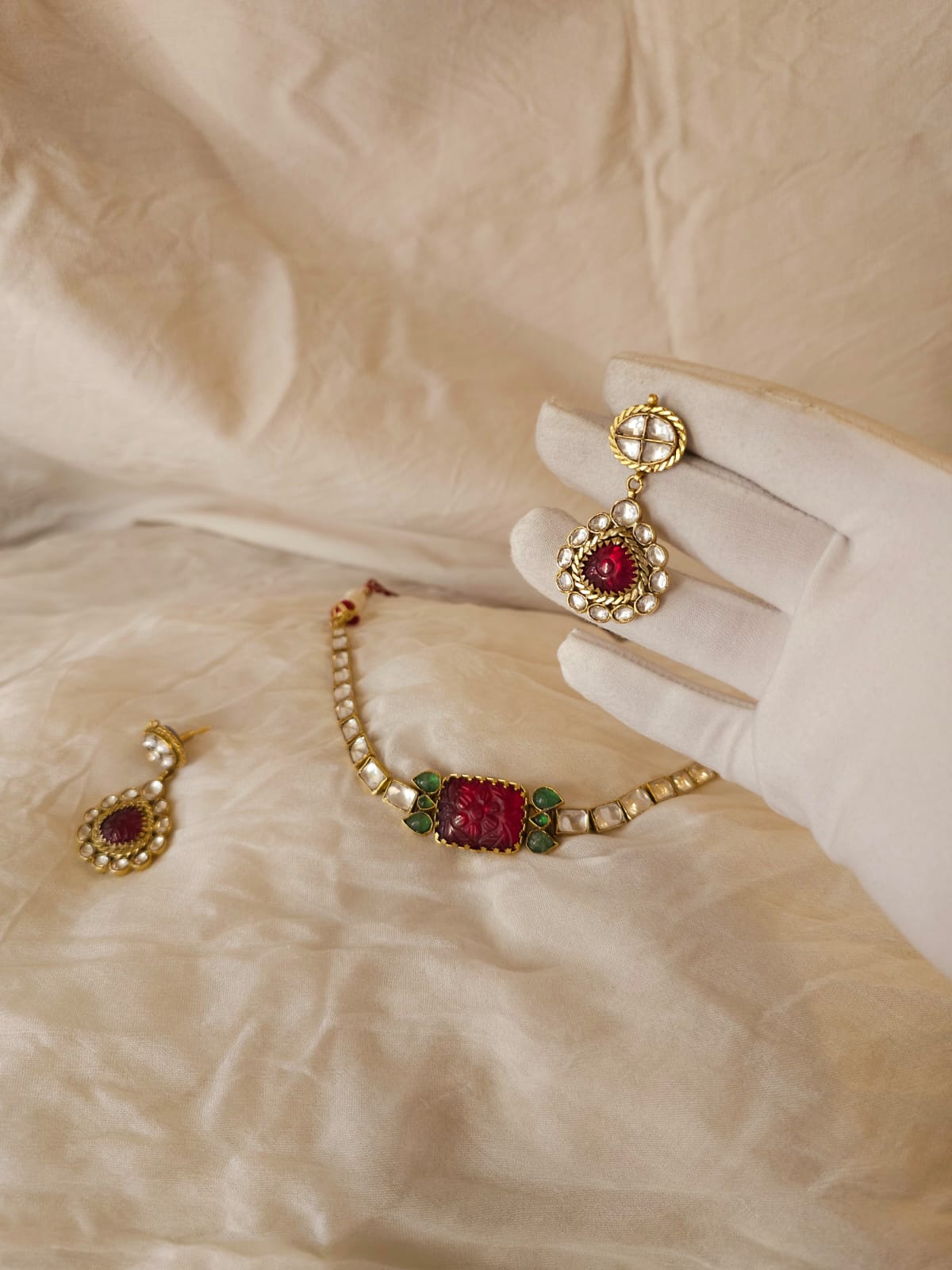 Raktagandha choker necklace