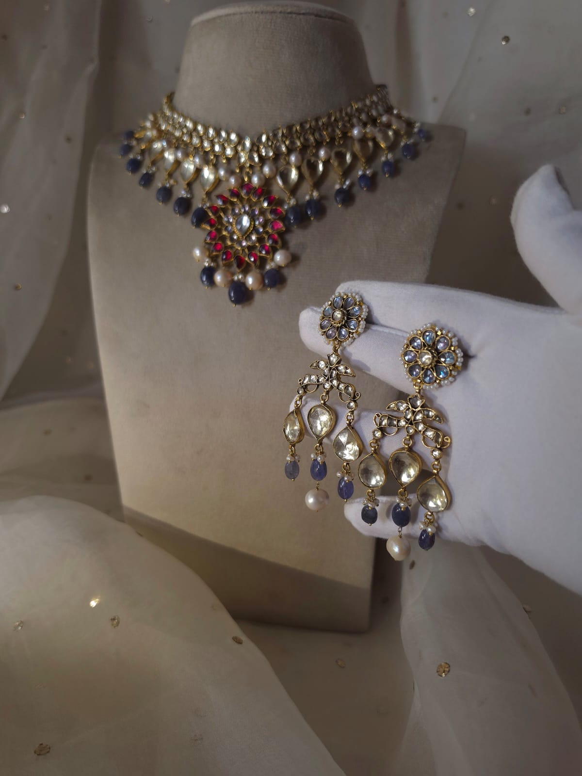 Jag-mandir necklace set