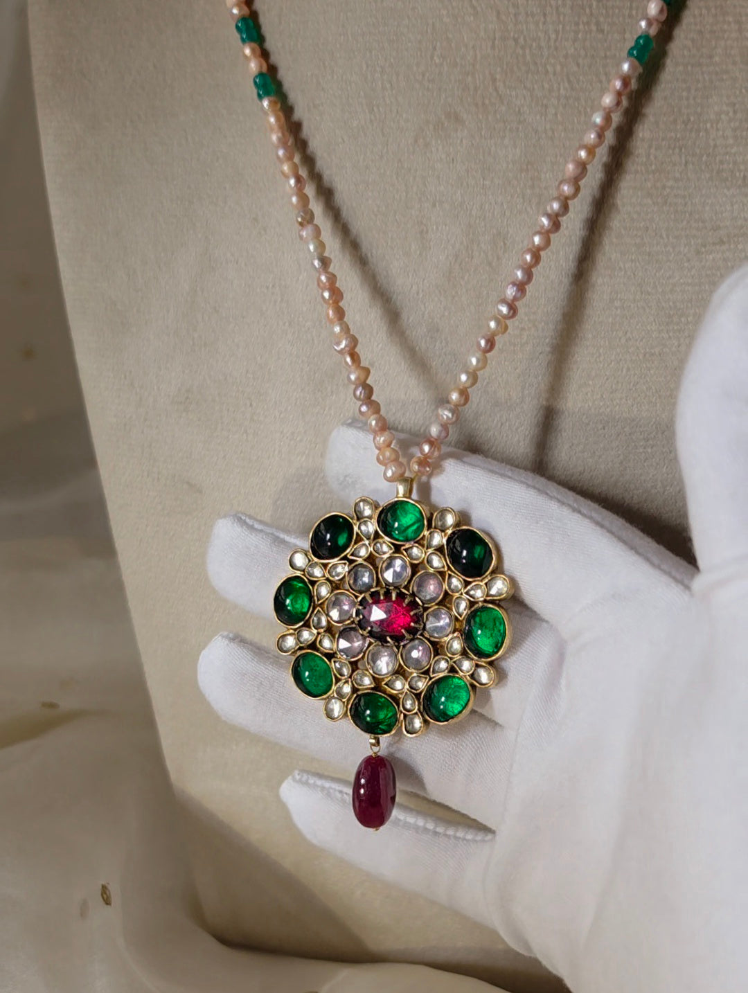 Holkar ruby necklace