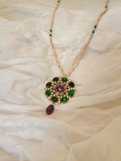 Holkar ruby necklace