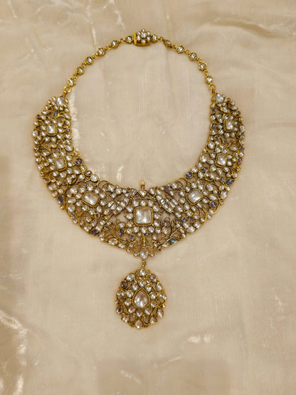 The brightness of 19th century alloy necklace