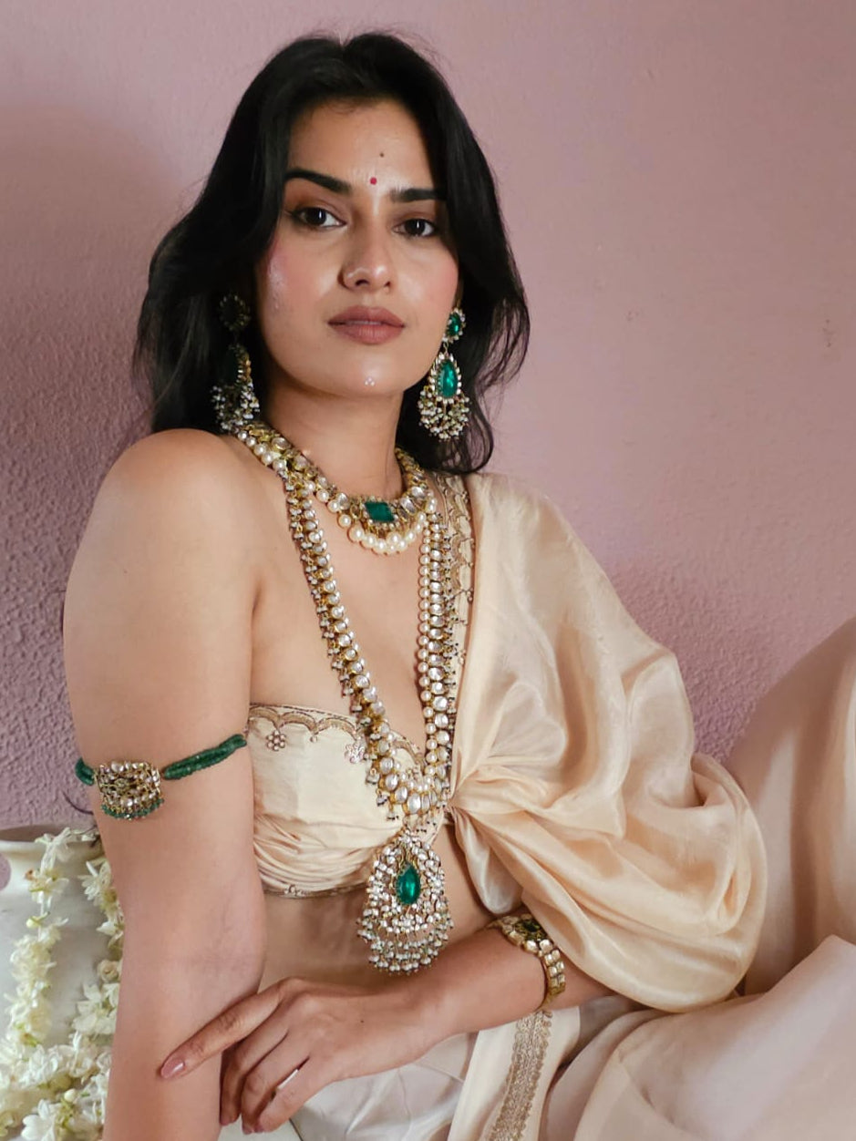 Sawai queen long earrings