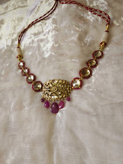 Mauryan ruby choker