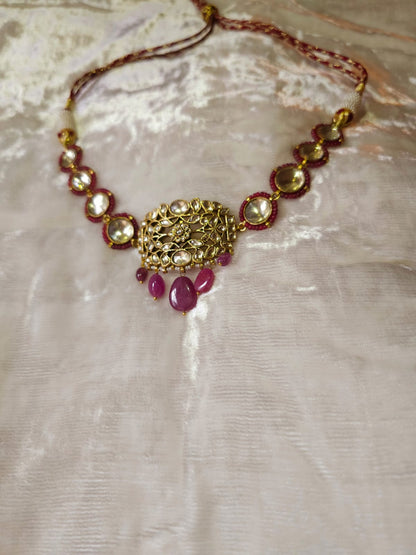 Mauryan ruby choker