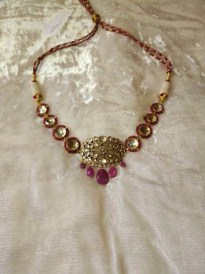 Mauryan ruby choker