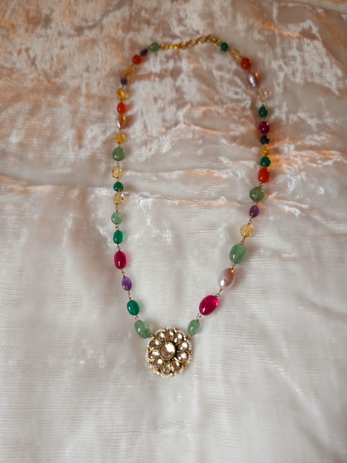 Avtaran chain necklaces