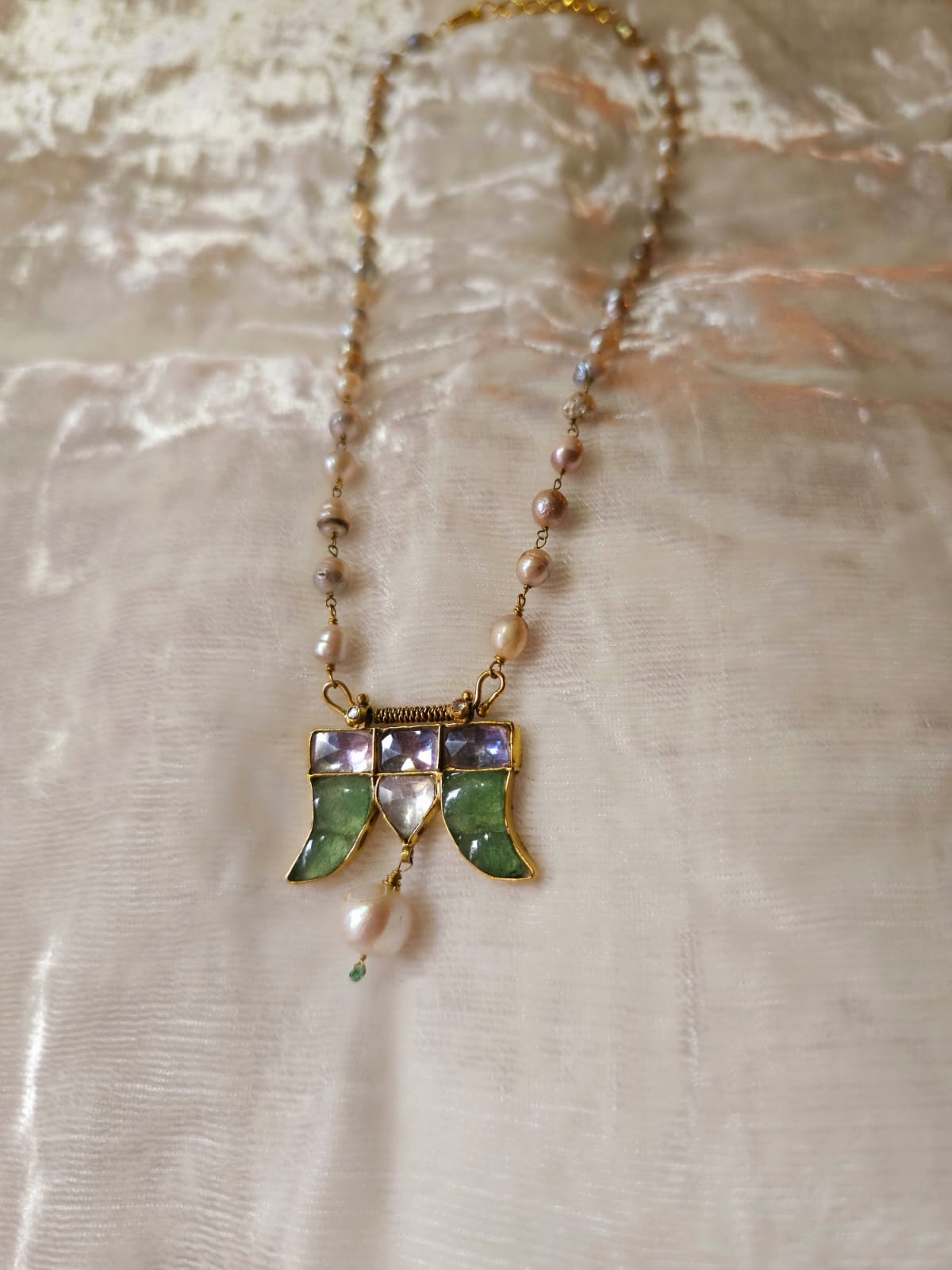 Khimsar oasis pendant necklace