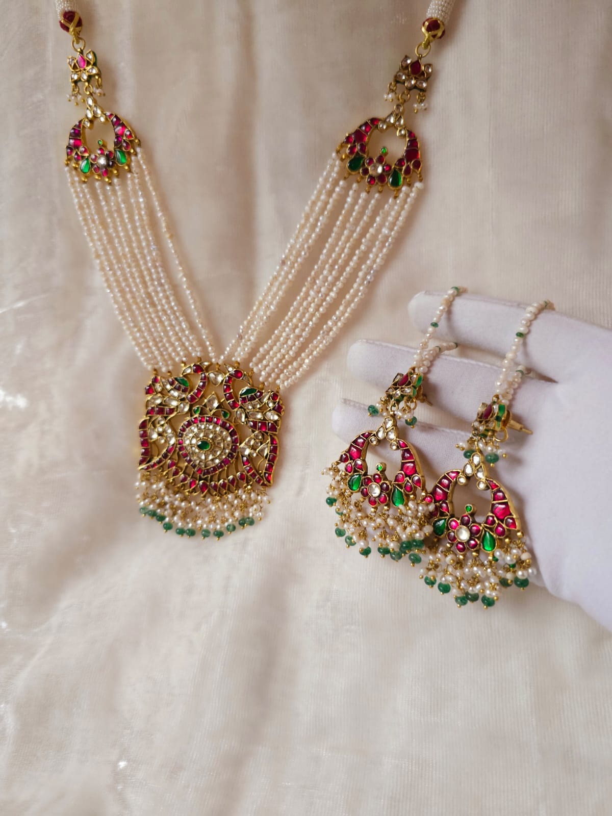 Pushkara queen necklace set