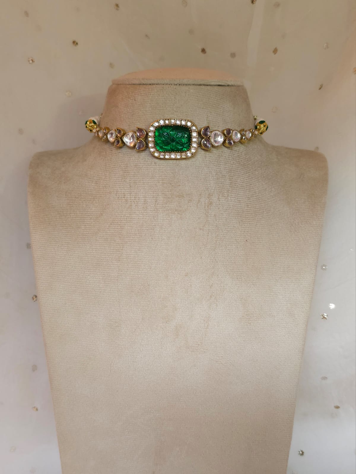 Divine bodhi choker