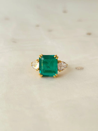The green gate silver ring