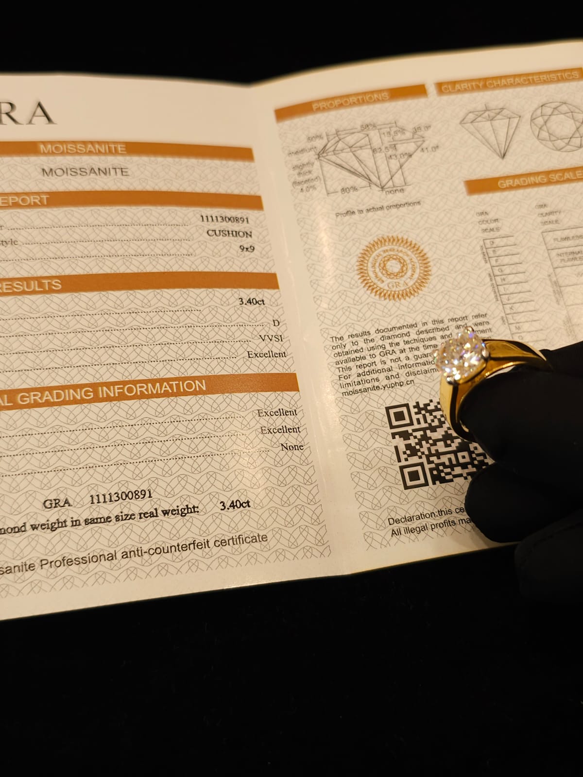 Cushion moissanite diamond ring