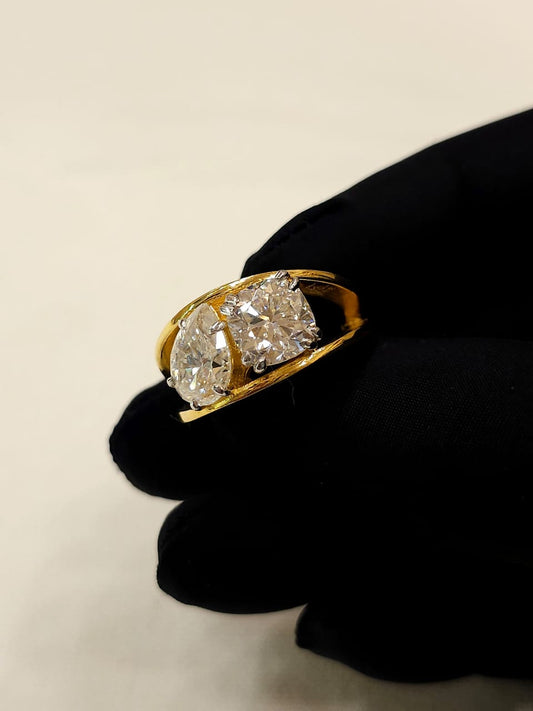 Toi Moi pear moissanite diamond ring