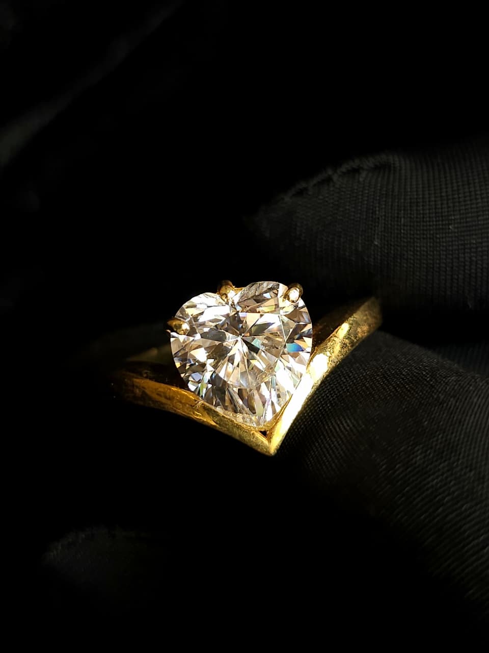 Heart shape moissanite diamond ring