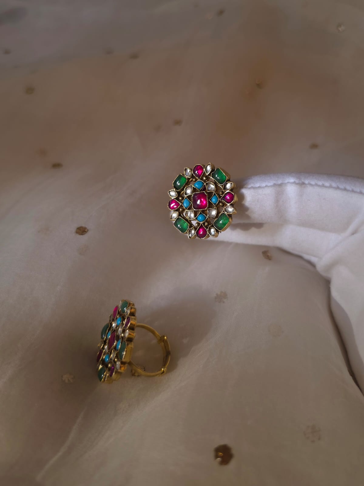 Holkar ring