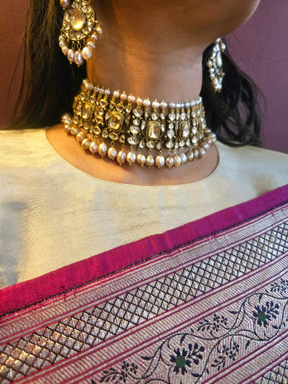 The galta gate silver necklace set