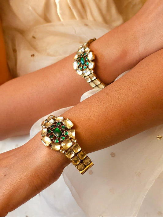 The green gate oval bangle