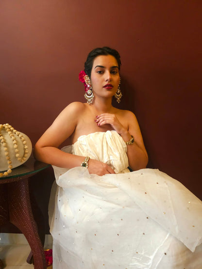 Scarlet lotus chandbali