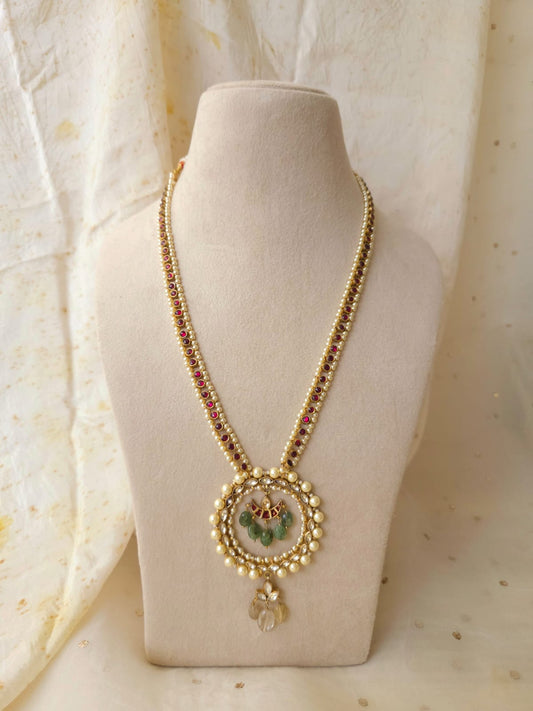 Vintage emerald necklace