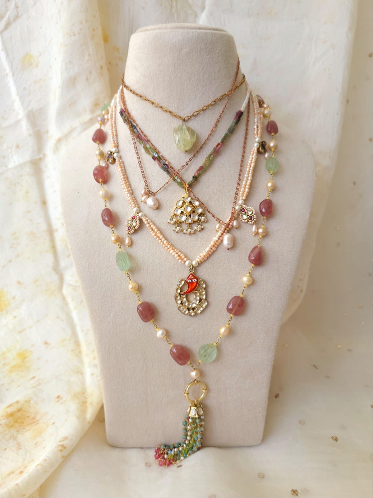 Chandpole blush necklace