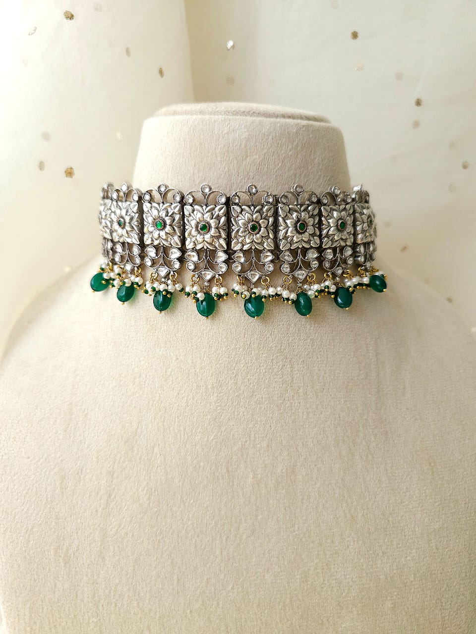 Madhuvan choker set