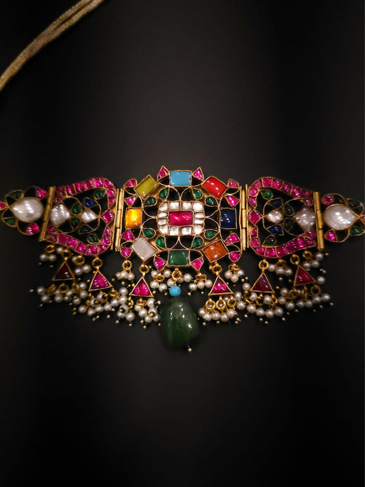 Navratan d'art necklace