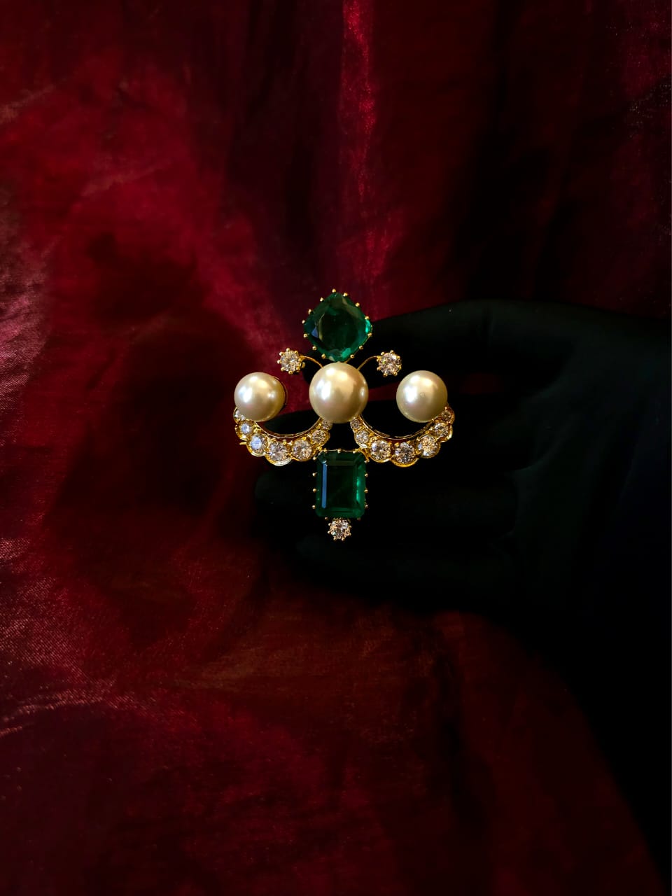 Edward brooch pendant