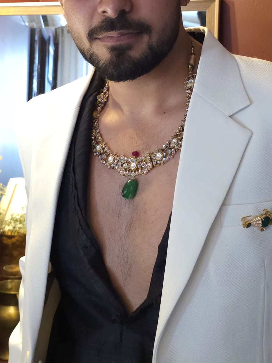 Pepper queen beryl necklace