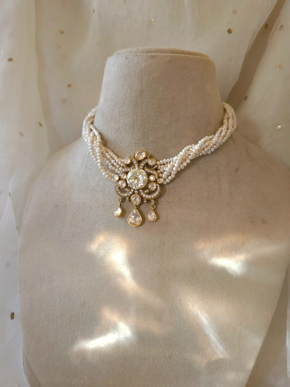 Victoria dawn silver necklace