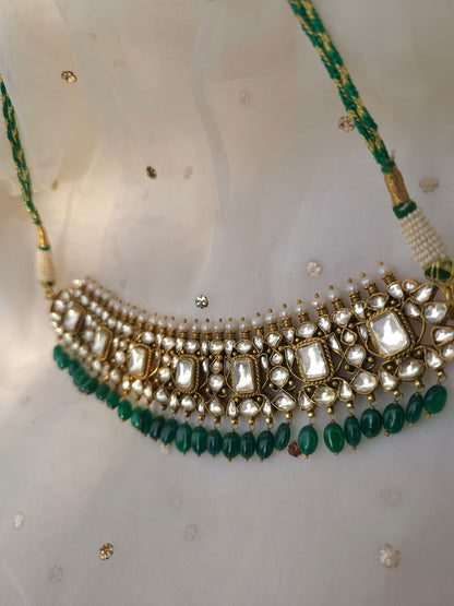 The galta gate onyx necklace