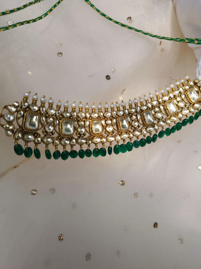 The galta gate onyx necklace