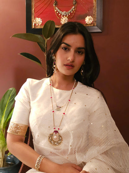 Ved-soma pendant necklace