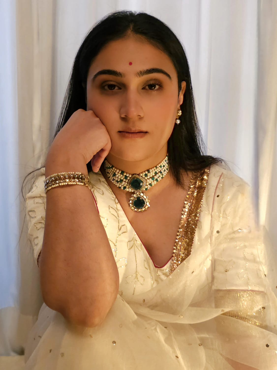 Sawai crown necklace