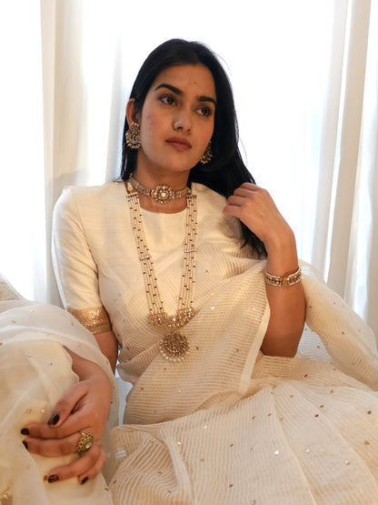 Golden belle ecru necklace