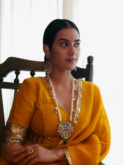 Sandhya jhanki queen necklace