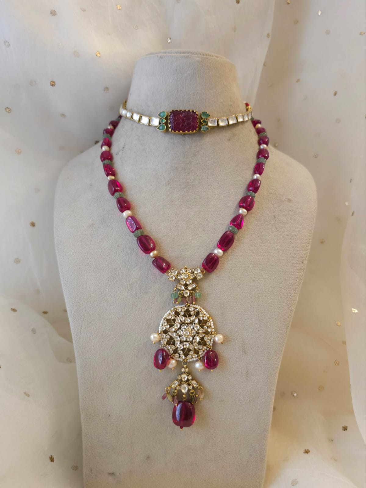 Raktagandha choker necklace