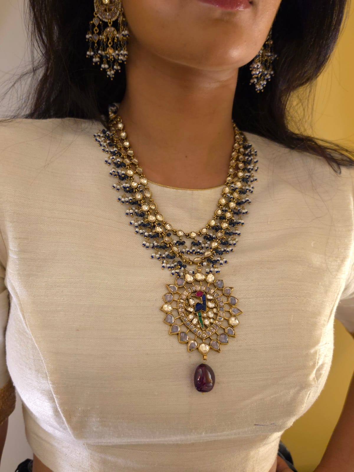 Queen ayesha totem necklace