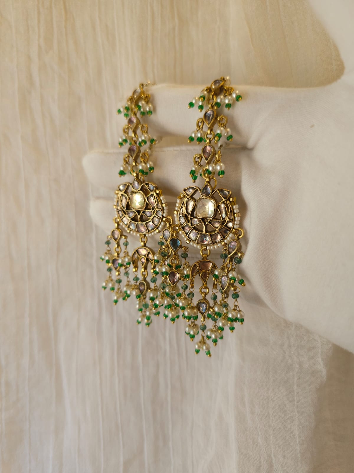 Queen ayesha totem earrings