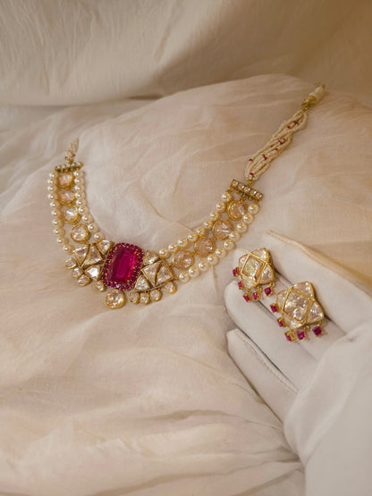 Ruby line queen necklace
