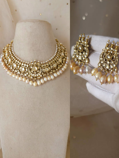 Queen of 19th century alloy necklace