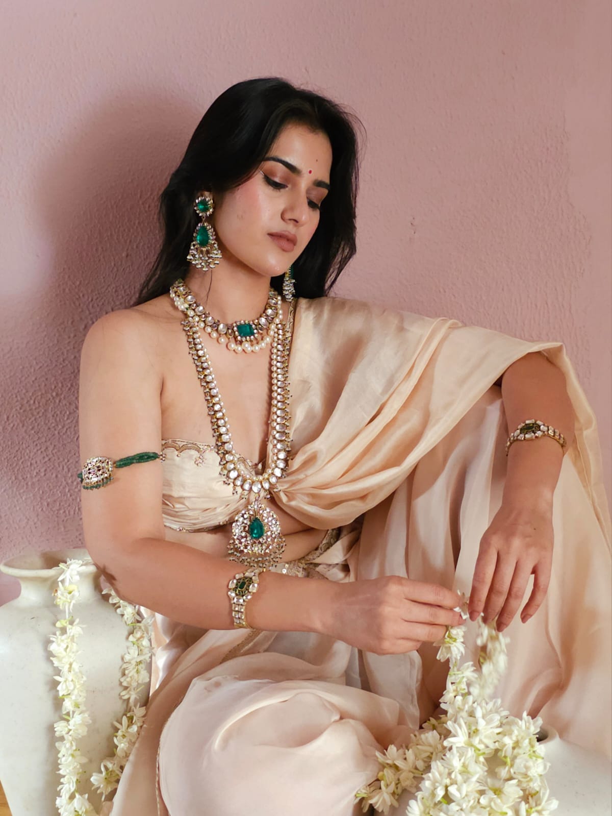 Sawai queen long earrings