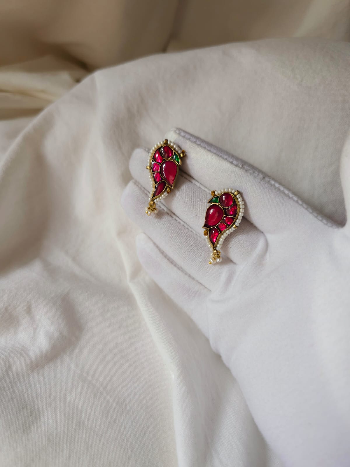 Red rio studs
