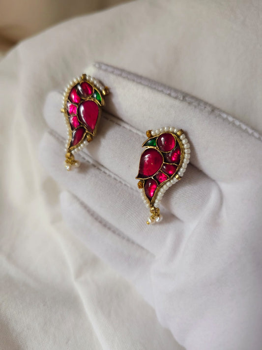 Red rio studs