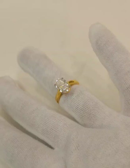 Oval moissanite diamond ring