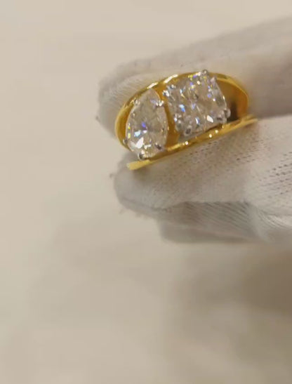 Toi Moi pear moissanite diamond ring
