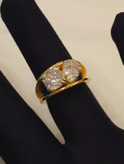 Toi Moi pear moissanite diamond ring