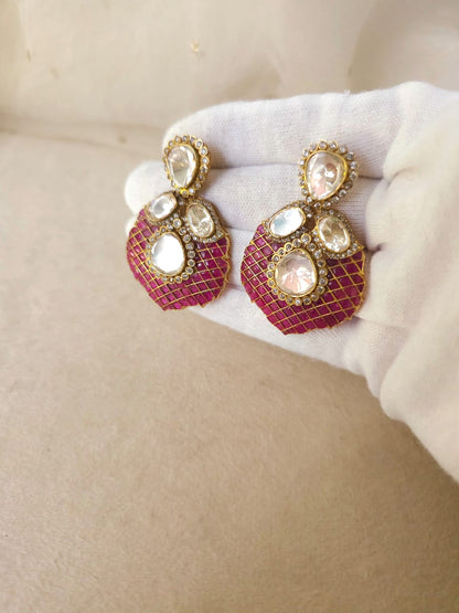 The rose dwar winter earrings