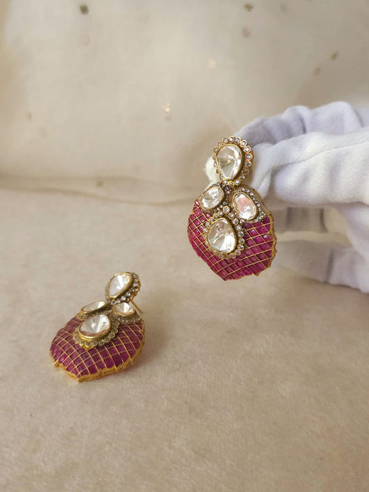 The rose dwar winter earrings